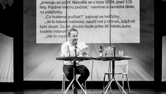 Andri Snær Magnason: Neměli bychom budoucnost považovat za abstraktní